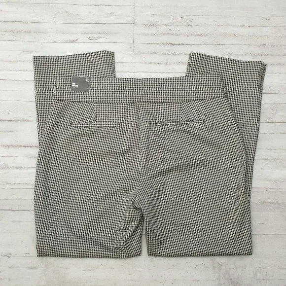 Express Black and White Houndstooth Flare Pants - Picture 4 of 7